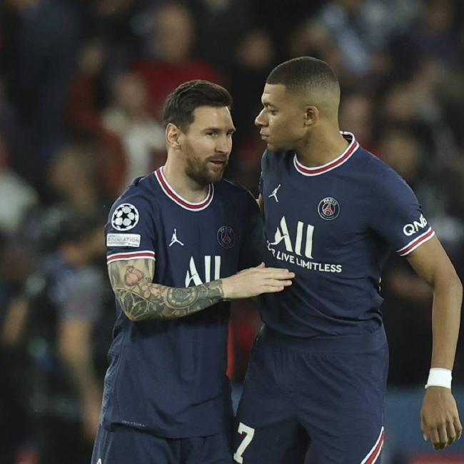 认识伊万-马耶：来自法国的19岁国米一线队新人（19岁法国新星伊万-马耶亮相国米一线队）