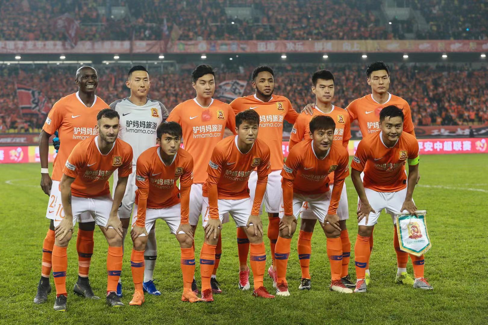 每体：巴萨对莱比锡边锋努萨感兴趣，球探负责人已到现场考察（每体：巴萨相中莱比锡翼锋努萨，球探主管已赴现场考察）