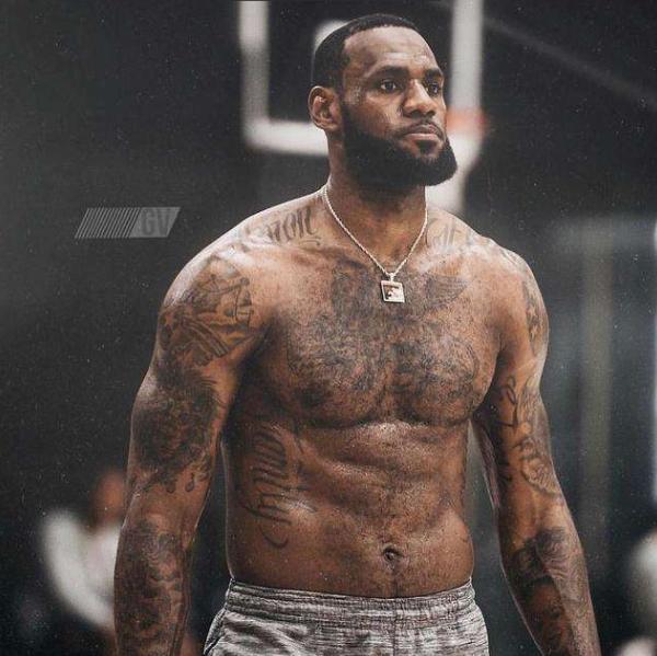 两球员结束联赛征程即赴国家队报到（两名球员联赛收官后即刻赴国家队报到）