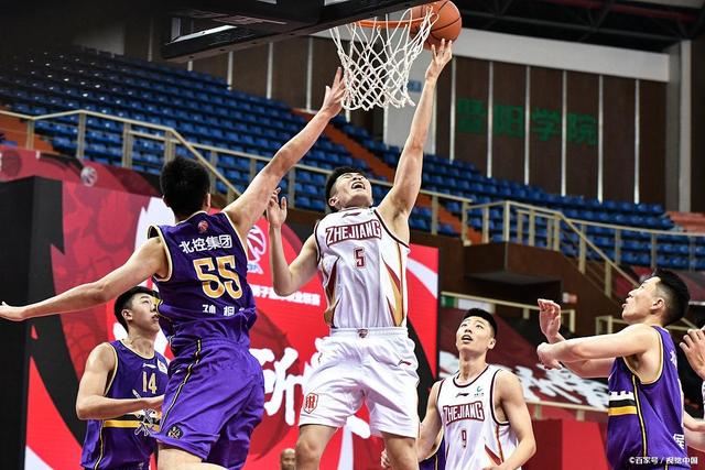 莫雷托：米兰和迈尼昂达成协议后搁置续约，球员接近离队（莫雷托：米兰与迈尼昂同意暂缓续约，球员离队在即）