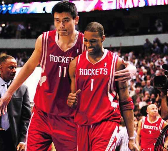 法尔克：拜仁计划明年夏天开启中国行，踢两场友谊赛（法尔克称拜仁计划明夏访华，安排两场热身赛）